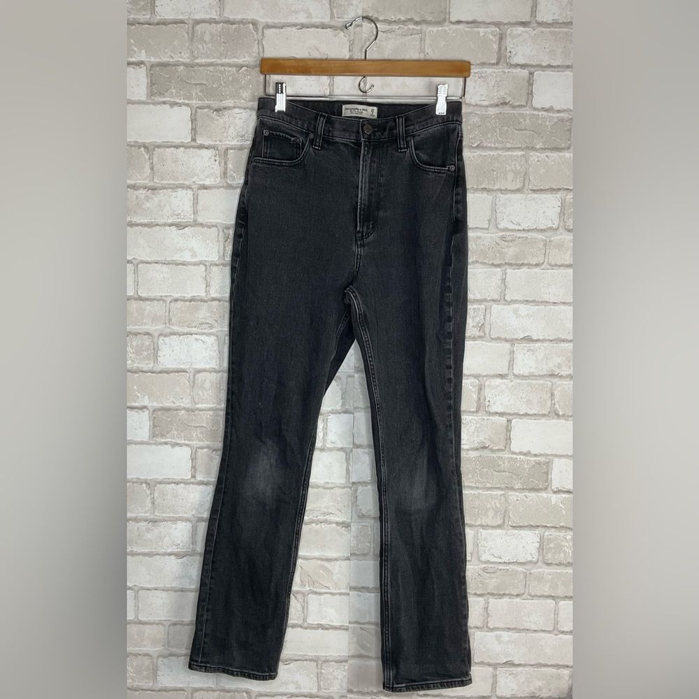 Abercrombie & Fitch Curve Love The Slim Straight Ultra High Rise Jeans Size 4